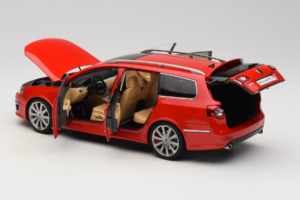 Volkswagen Passat B6 R36 Variant Czerwony NZG 1:18 KF044-5 Metal — zdjęcie 5 z 8