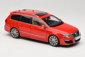 Volkswagen Passat B6 R36 Variant Czerwony NZG 1:18 KF044-5 Metal — zdjęcie 6 z 8