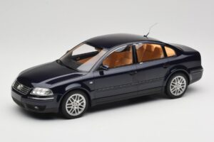 Volkswagen Passat W8 B5.5 Indigo Blue DNA 1:18 DNA000029 Metal