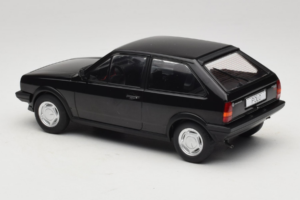 Volkswagen Polo II Coupe G40 Czarny MCG 1:18 MCG18524 Metal — zdjęcie 5 z 6