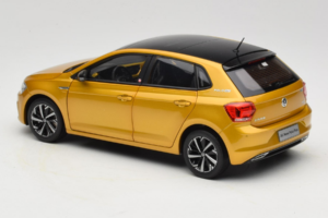 Volkswagen Polo Plus Żółty OEM 1:18 ZVY000009GEL Metal — zdjęcie 7 z 8