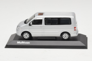 Volkswagen T5 Bus Srebrny Minichamps 1:43 T5003 Metal
