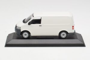 Volkswagen T5 Transporter Biały Minichamps 1:43 T5002-B Metal