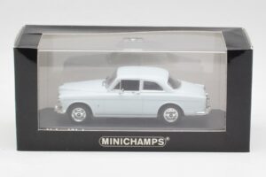 Volvo 121 Amazon Jasnoniebieski Minichamps 1:43 430171007 Metal — zdjęcie 4 z 4