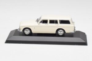 Volvo 121 Amazon Kombi Biały Minichamps 1:43 430171010 Metal