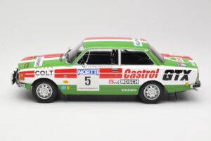 Volvo 142 #5 H. Mikkola / E. Rautanen Rally 1000 Lakes 1973 MCG 1:18 MCG18529R Metal — zdjęcie 3 z 6