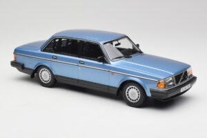 Volvo 240 GL Niebieski Metalik Minichamps 1:18 155171404 Metal — zdjęcie 4 z 6