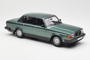 Volvo 240 GL Zielony Metalik Minichamps 1:18 155171400 Metal — zdjęcie 4 z 6