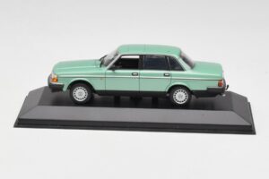Volvo 240 GL Zielony Metalik Minichamps 1:43 400171402 Metal
