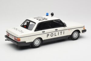 Volvo 240 GL Politi Denmark Minichamps 1:18 155171495 Metal — zdjęcie 2 z 6