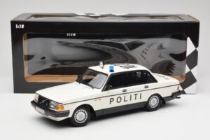 Volvo 240 GL Politi Denmark Minichamps 1:18 155171495 Metal — zdjęcie 6 z 6