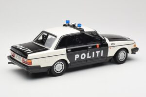 Volvo 240 GL Politi Norway Czarny Minichamps 1:18 155171496 Metal — zdjęcie 2 z 6