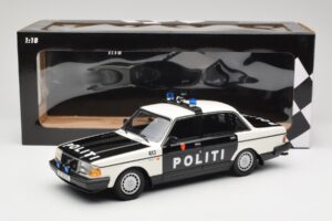 Volvo 240 GL Politi Norway Czarny Minichamps 1:18 155171496 Metal — zdjęcie 6 z 6