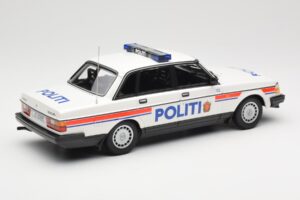 Volvo 240 GL Politi Norway Minichamps 1:18 155171491 Metal — zdjęcie 2 z 6