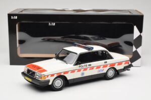 Volvo 240 GL Politie Netherlands Minichamps 1:18 155171498 Metal — zdjęcie 6 z 6