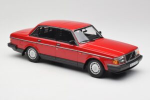 Volvo 240 GL Czerwony Minichamps 1:18 155171401 Metal — zdjęcie 4 z 6