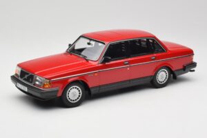 Volvo 240 GL Czerwony Minichamps 1:18 155171401 Metal