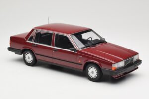 Volvo 740 GL Czerwony Minichamps 1:18 155171704 Metal — zdjęcie 4 z 6