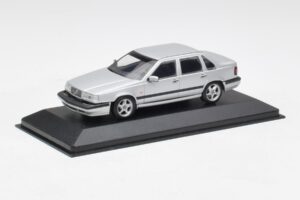 Volvo 850 Srebrny Minichamps 1:43 430171402 Metal — zdjęcie 2 z 4