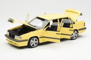 Volvo 850 T-5R Żółty AUTOart 1:18 79501 Metal — zdjęcie 2 z 8