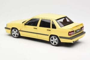 Volvo 850 T-5R Żółty AUTOart 1:18 79501 Metal — zdjęcie 7 z 8