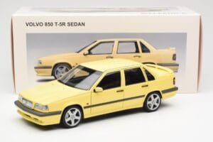Volvo 850 T-5R Żółty AUTOart 1:18 79501 Metal — zdjęcie 8 z 8