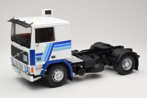Volvo F12 Niebieski Biały Road Kings 1:18 RK180033 Metal