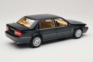 Volvo S90 Royal Blue DNA 1:18 DNA000088 Metal — zdjęcie 2 z 6