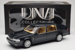 Volvo S90 Royal Blue DNA 1:18 DNA000088 Metal — zdjęcie 6 z 6