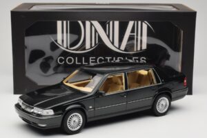 Volvo S90 Royal Green DNA 1:18 DNA000090 Metal — zdjęcie 6 z 6