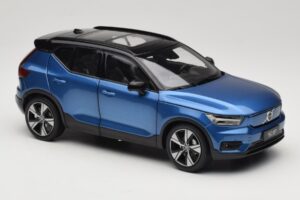 Volvo XC40 Recharge Niebieski Metalik Paudi Model 1:18 2562373 Metal — zdjęcie 6 z 8