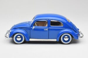 Volkswagen Beetle Niebieski Bburago 1:18 23124646 Metal — zdjęcie 4 z 8