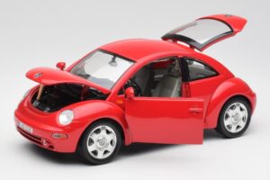 Volkswagen New Beetle Czerwony Bburago 1:18 8185108 Metal — zdjęcie 2 z 8