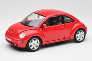 Volkswagen New Beetle Czerwony Bburago 1:18 8185108 Metal