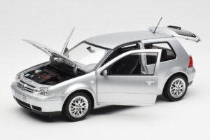 Volkswagen Golf Mk5 GTI Srebrny Norev 1:18 188570 Metal — zdjęcie 2 z 8