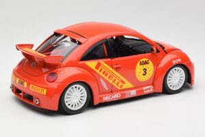 Volkswagen New Beetle Cup Bburago 1:18 3329 Metal — zdjęcie 3 z 8