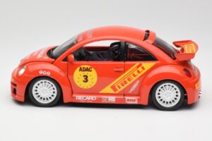 Volkswagen New Beetle Cup Bburago 1:18 3329 Metal — zdjęcie 4 z 8