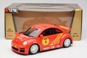 Volkswagen New Beetle Cup Bburago 1:18 3329 Metal — zdjęcie 8 z 8