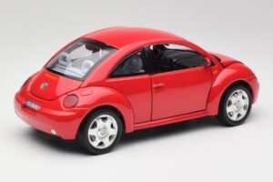 Volkswagen New Beetle Czerwony Bburago 1:18 3342 Metal — zdjęcie 3 z 8
