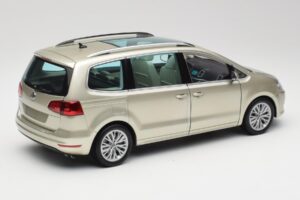 Volkswagen Sharan 7N Reflex Srebrny Metalik Minichamps 1:18 110051002 Metal — zdjęcie 3 z 8