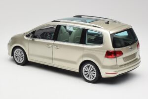 Volkswagen Sharan 7N Reflex Srebrny Metalik Minichamps 1:18 110051002 Metal — zdjęcie 7 z 8