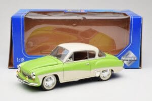 Wartburg 313 Pastelowy Zielony na Beżu Revell 1:18 09018 Metal — zdjęcie 8 z 8
