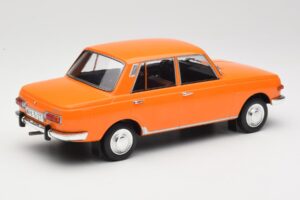 Wartburg 353 Pomarańczowy MCG 1:18 MCG18061 Metal — zdjęcie 2 z 6