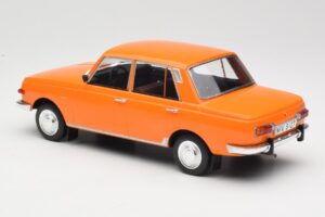 Wartburg 353 Pomarańczowy MCG 1:18 MCG18061 Metal — zdjęcie 5 z 6