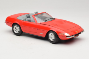 Ferrari 365 GTS/4 Spider Czerwony Techno Giodi 1:18 40028-P1 Metal — zdjęcie 6 z 8
