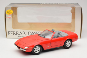 Ferrari 365 GTS/4 Spider Czerwony Techno Giodi 1:18 40028-P1 Metal — zdjęcie 8 z 8